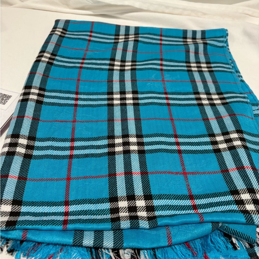Authentic Burberry turquoise plaid scarf with certificate - Picture 6 of 9